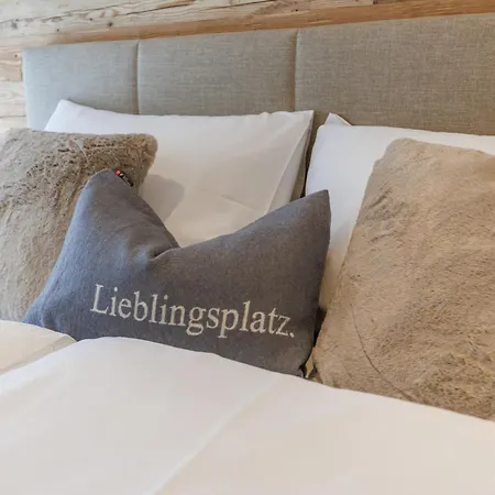 Steinberg - Boutique-apartments Mit Privater Sauna Und Bergblick Apartmán *